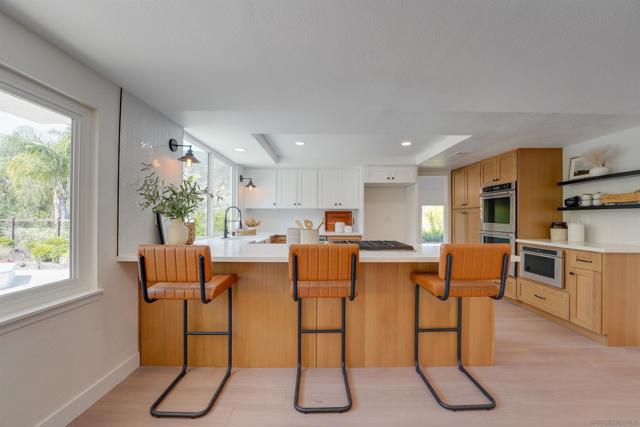 3302 Vista Rocosa, Escondido CA: https://media.crmls.org/mediaz/a091c1d3-ecb9-4507-8e8b-daed41c87d19.jpg