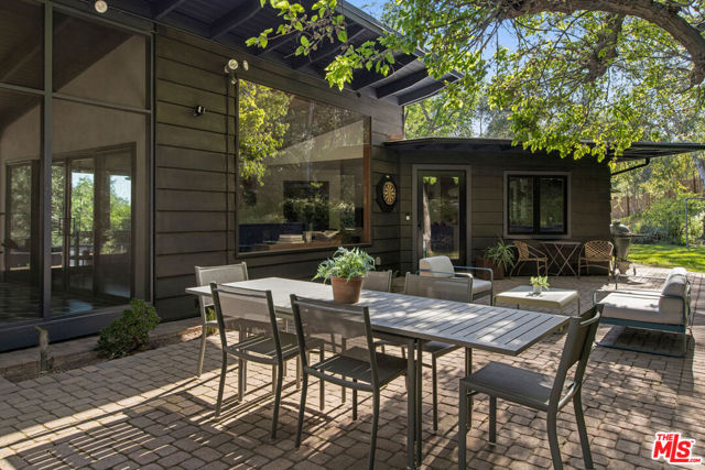 2235 Villa Heights Road, Pasadena CA: https://media.crmls.org/mediaz/a091c9d0-e44f-4724-8d2a-3b66ebfd5b33.jpg