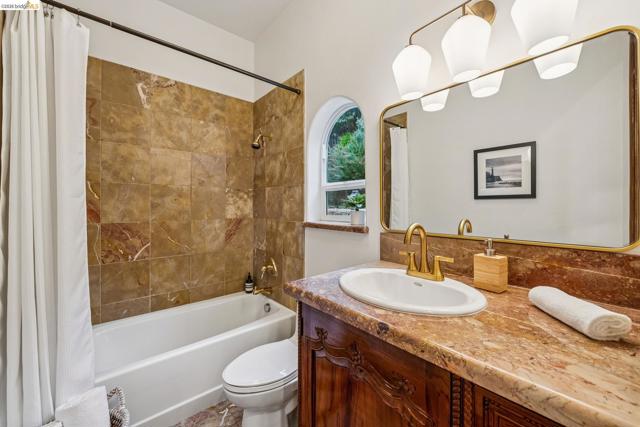 Image 52 of 60 For 33 Somerset Rd