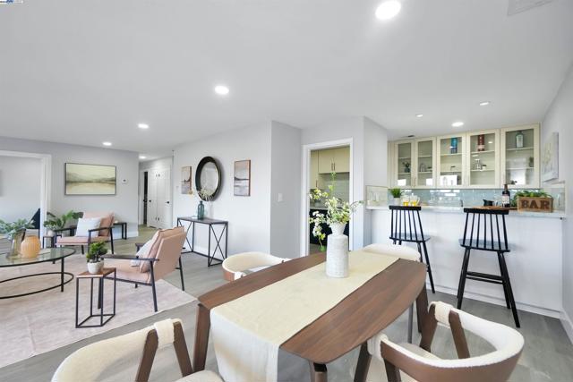 Image 18 of 55 For 26937 Hayward Blvd  217