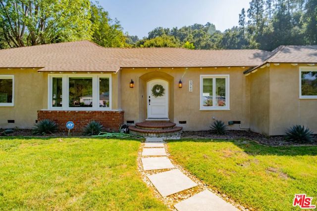 2760 E Glenoaks Boulevard, Glendale CA: https://media.crmls.org/mediaz/a0934ead-8c29-47f2-988d-e195abc0a698.jpg