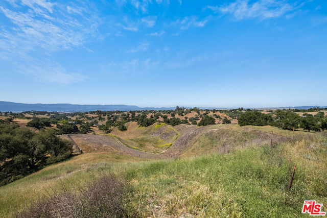 3333 & 3349 Long Valley Road, Santa Ynez CA: https://media.crmls.org/mediaz/a0946f31-6577-4f29-9f23-bf9c880b36b8.jpg