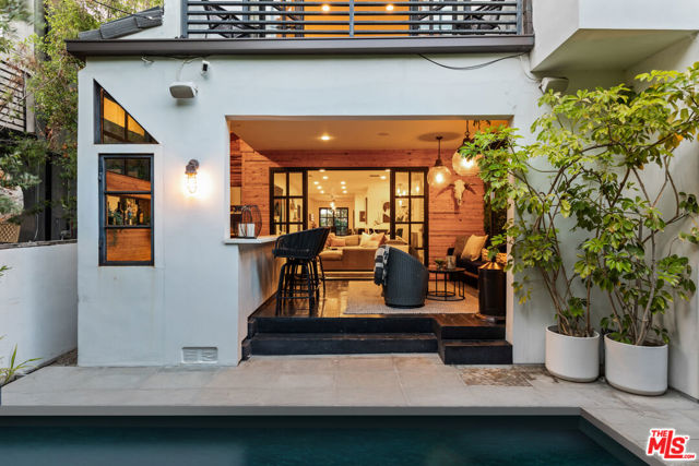 3159 Thatcher Avenue, Marina del Rey CA: https://media.crmls.org/mediaz/a094c3da-98f0-4aa5-b197-97549971d146.jpg