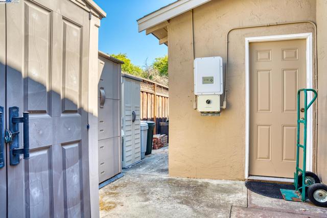 4749 Montreal Dr, San Jose CA: https://media.crmls.org/mediaz/a095084c-65f6-41dd-a79c-309829a56356.jpg