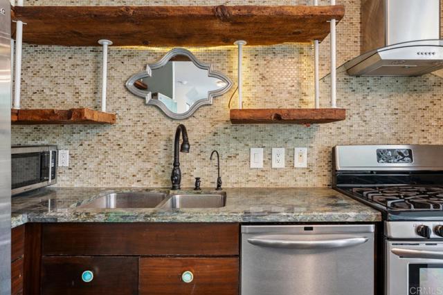 Detail Gallery Image 10 of 43 For 1277 Kettner Bld #300,  San Diego,  CA 92101 - 2 Beds | 2/1 Baths