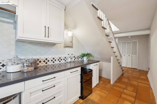 733 Carlston Ave., Oakland CA: https://media.crmls.org/mediaz/a095fb62-bb53-4efc-8013-533ffe353112.jpg