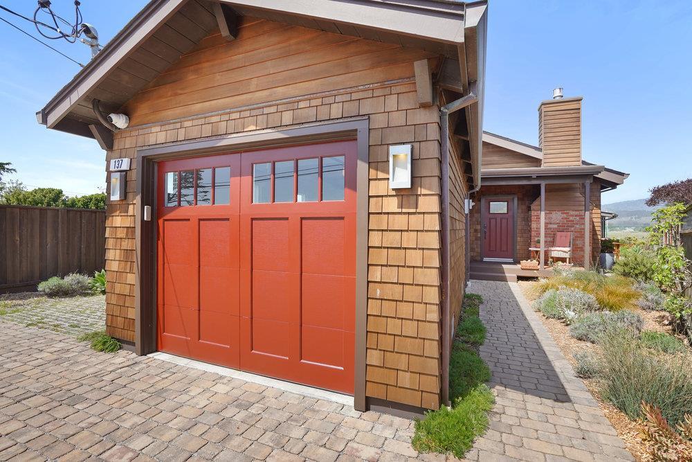 137 Kelly Avenue, Half Moon Bay CA: https://media.crmls.org/mediaz/a09697b5-a348-4b9e-963d-3fd185c811fc