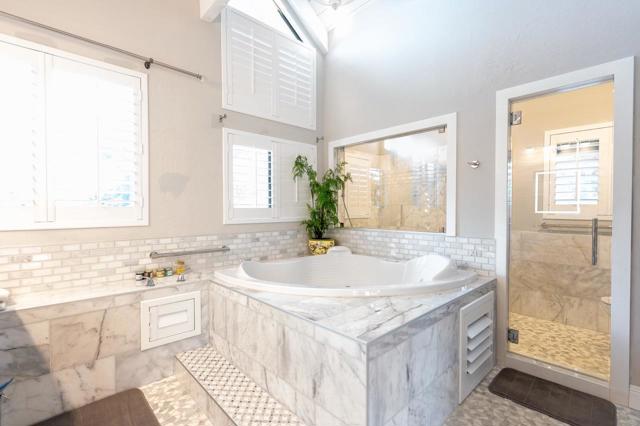 701 Day Valley Road, Aptos CA: https://media.crmls.org/mediaz/a09770e4-1bf3-4674-9f1b-f0562beee14f.jpg