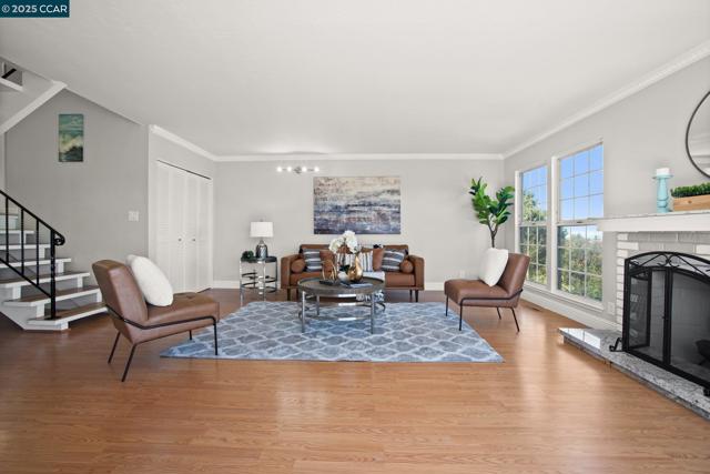 989 Parkside Dr, Richmond CA: https://media.crmls.org/mediaz/a097cdaf-7ffb-4e84-a840-21da33298c0f.jpg