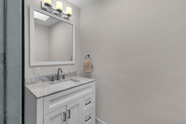 3967 E Sunny Dunes Road, Palm Springs, CA 92264