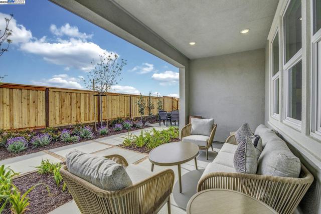 367 W CALABRIA DRIVE, Mountain House CA: https://media.crmls.org/mediaz/a09865b6-07a4-484e-8bb8-2635f84c245d.jpg