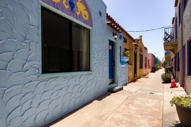 1500 Wharf Road, Capitola CA: https://media.crmls.org/mediaz/a098e984-667c-422b-be71-32eb61fae189.jpg