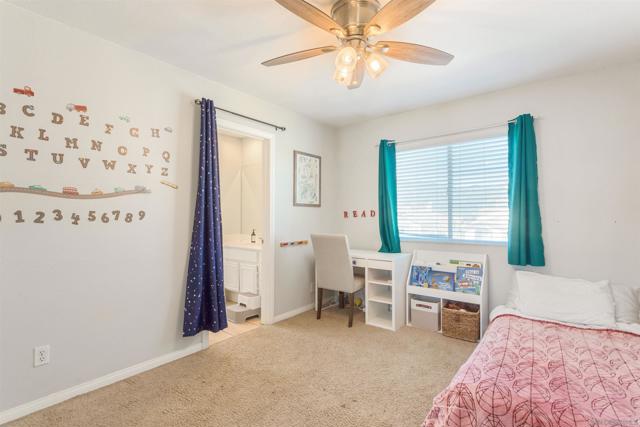 Image 19 of 41 For 45948 Via La Colorada