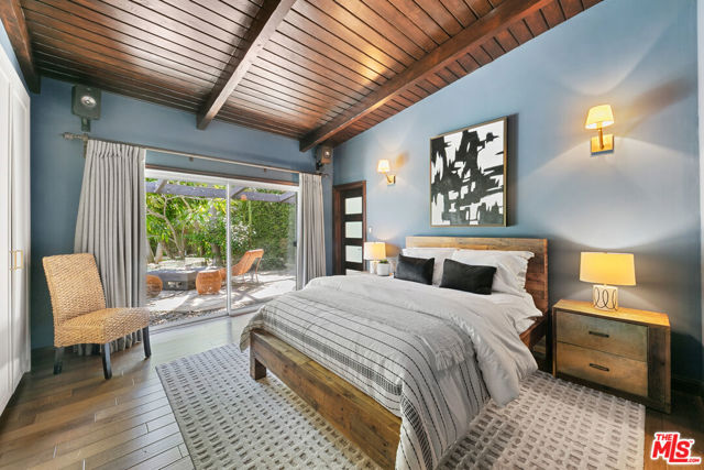 1470 N Tigertail Road, Los Angeles CA: https://media.crmls.org/mediaz/a09928e5-3c97-4323-ad74-e53dc2134d4b.jpg