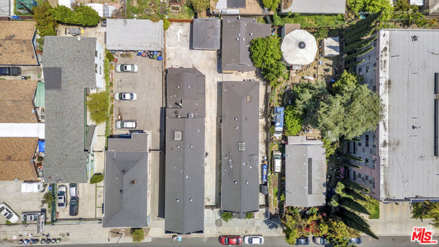 560 N Virgil Avenue, Los Angeles CA: https://media.crmls.org/mediaz/a09969ea-d0c8-40f3-b82f-10b8843e0561.jpg