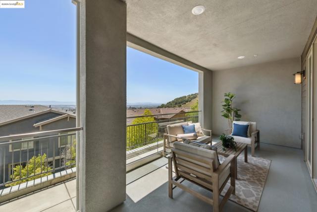 6757 Skyview Dr, Oakland CA: https://media.crmls.org/mediaz/a099cf93-0585-4c7d-bd6e-1bfb04446d01.jpg