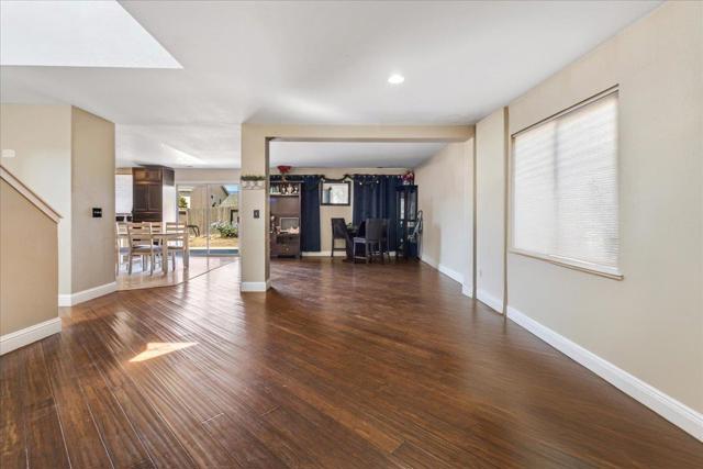 1037 Vista Avenue, Soledad CA: https://media.crmls.org/mediaz/a099eb6c-b4f0-4825-abd8-3ec4c4756b6c.jpg
