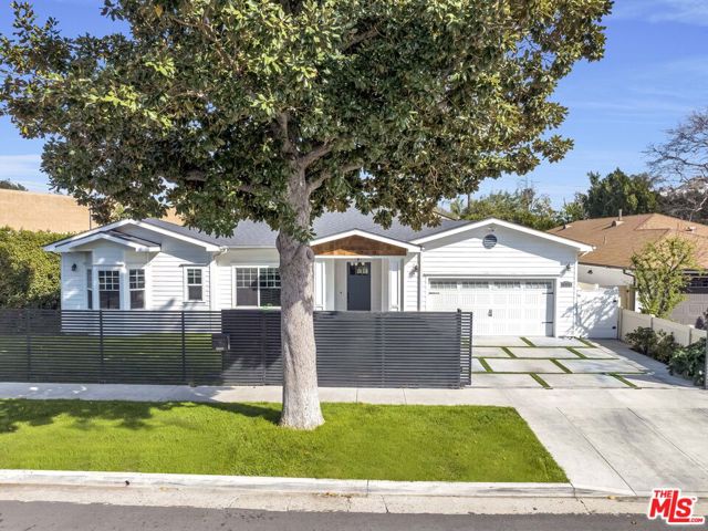 4728 Vesper Avenue, Sherman Oaks CA: https://media.crmls.org/mediaz/a099ed0f-a4bd-4062-82cc-acc1ceaacf55.jpg
