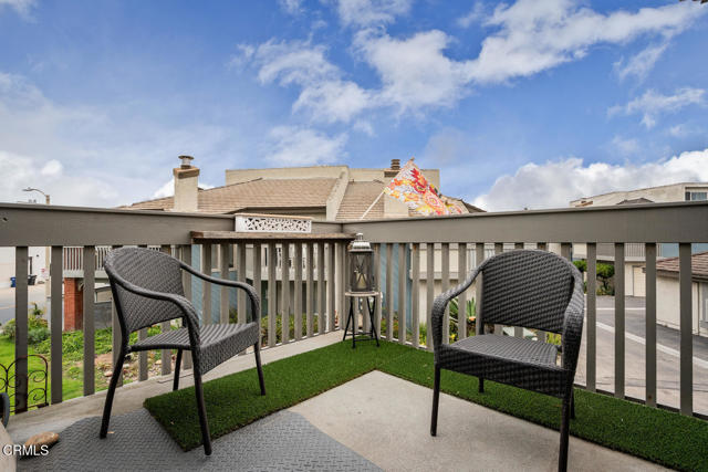4534 La Brea Street, Oxnard CA: https://media.crmls.org/mediaz/a09a7889-03d0-4d0e-9a51-b8026b148ca8.jpg