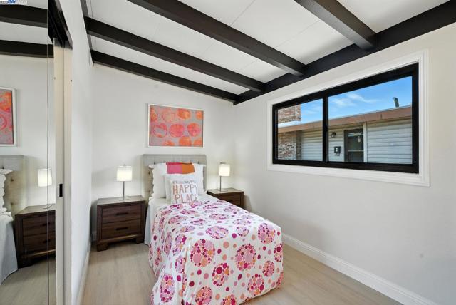 36686 Charles St, Newark CA: https://media.crmls.org/mediaz/a09a8ebf-ebb5-4fe5-8953-c861c458825c.jpg