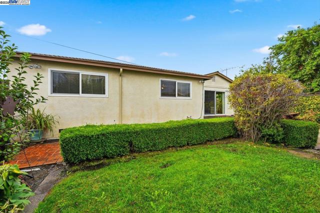 Image 26 of 30 For 15596 Tilden St