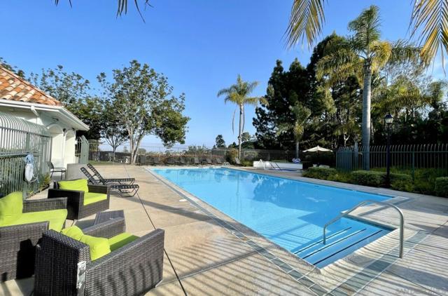 6013 Oakgate Row, La Jolla CA: https://media.crmls.org/mediaz/a09cbf9a-5fe6-461b-a33f-6b5b5c78993a.jpg