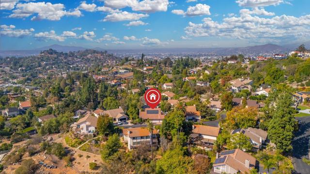 1363 Timberpond Dr, El Cajon CA: https://media.crmls.org/mediaz/a09d0a86-6752-4b04-8722-d1f06799685a.jpg