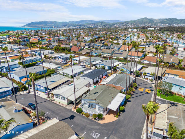 1215 Anchors Way Drive, Ventura CA: https://media.crmls.org/mediaz/a09d245e-6d9c-43d2-9f60-2d6b89baef1c.jpg