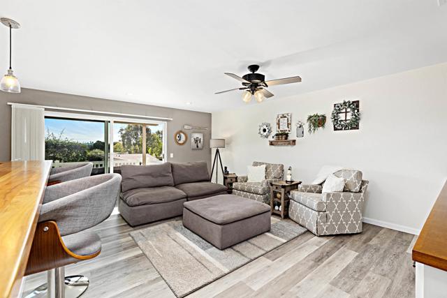 Detail Gallery Image 10 of 44 For 3743 Rosemary Way, Oceanside,  CA 92057 - 2 Beds | 2 Baths