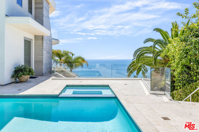 200 ARNO Way, Pacific Palisades CA: https://media.crmls.org/mediaz/a09e3fd7-9c48-42da-a769-7f752e0c3745.jpg