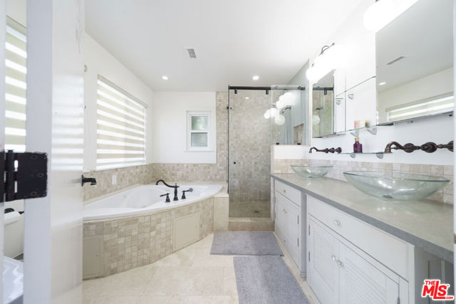 24880 Via Valmonte, Torrance CA: https://media.crmls.org/mediaz/a09ed2f7-a54e-4b1a-8978-ce8852ed4253.jpg
