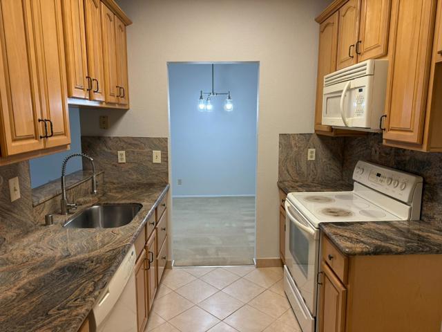 39865 Cedar Boulevard, Newark CA: https://media.crmls.org/mediaz/a09f9224-755d-47e8-b363-21816610ee32.jpg