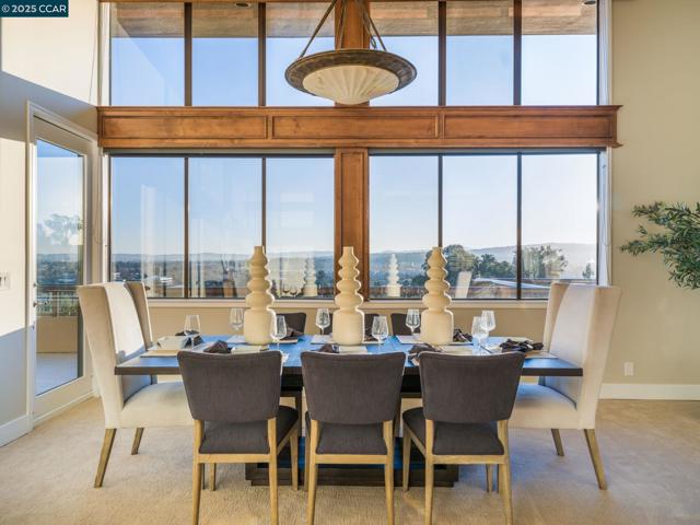 21 Deer Oaks Ct, Pleasanton CA: https://media.crmls.org/mediaz/a0a0a358-00f4-4393-bd51-c48ed0e0d42d.jpg