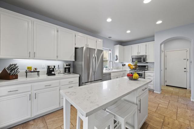 Detail Gallery Image 15 of 47 For 6010 Paseo Alameda, Carlsbad,  CA 92009 - 4 Beds | 2 Baths