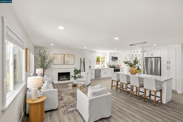 3319 Claudia Dr, Concord CA: https://media.crmls.org/mediaz/a0a0d373-8a27-4fa4-99bc-7d49da894687.jpg