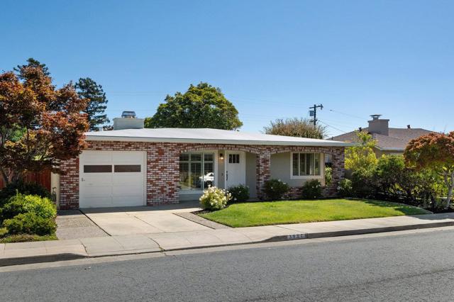 3937 Gillis Drive, San Mateo CA: https://media.crmls.org/mediaz/a0a12514-8edc-4762-8cfd-836de54d8b88.jpg
