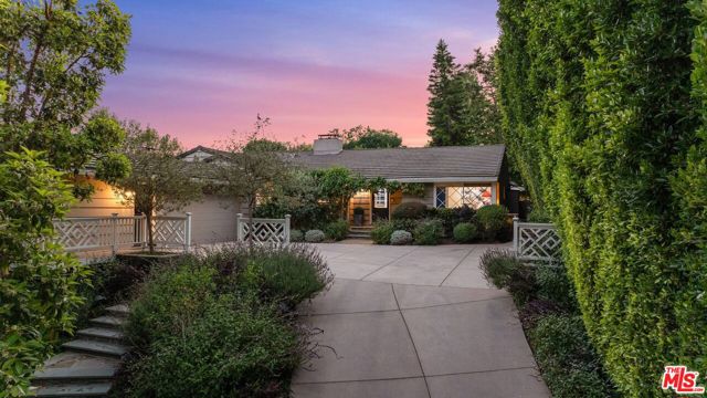 Drew Fenton | 585 Lorna Lane Los Angeles CA | MLS: 7287808
