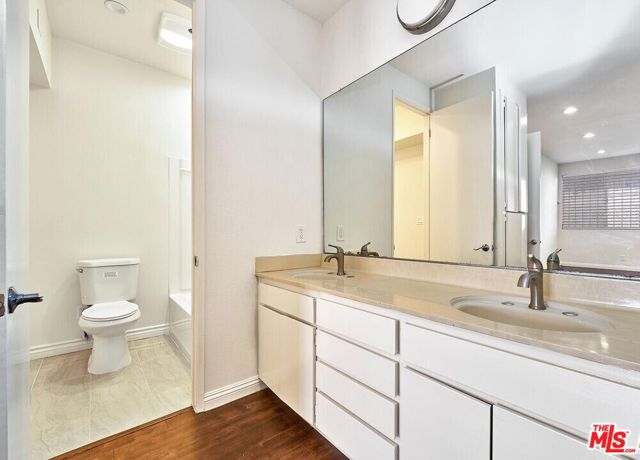 3315 Griffith Park Boulevard, Los Angeles CA: https://media.crmls.org/mediaz/a0a18825-3293-47f7-8a35-ae57bb9f42a2.jpg