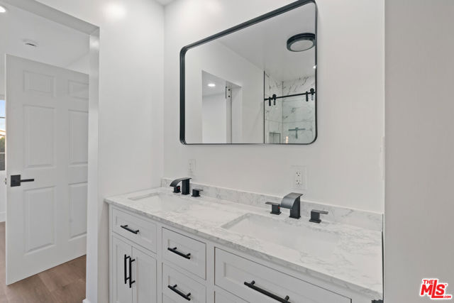 6727 7th Avenue, Los Angeles CA: https://media.crmls.org/mediaz/a0a1e9eb-da3d-49e9-ad43-85fa292e61d1.jpg