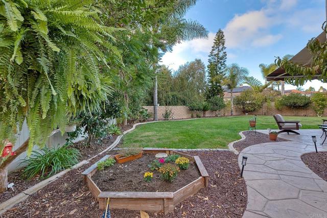 4540 Arbor Glen Way, Oceanside CA: https://media.crmls.org/mediaz/a0a217af-15be-4fe6-8ab3-30e46ce6090c.jpg