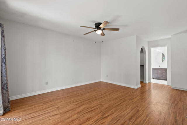 28606 Solon Avenue, Canyon Country CA: https://media.crmls.org/mediaz/a0a21f88-21eb-4dd4-9ac6-45b7aa512284.jpg