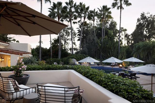 6977 Las Colinas, Rancho Santa Fe CA: https://media.crmls.org/mediaz/a0a249e5-5f99-4e7c-bea6-6e0e43eded8b.jpg