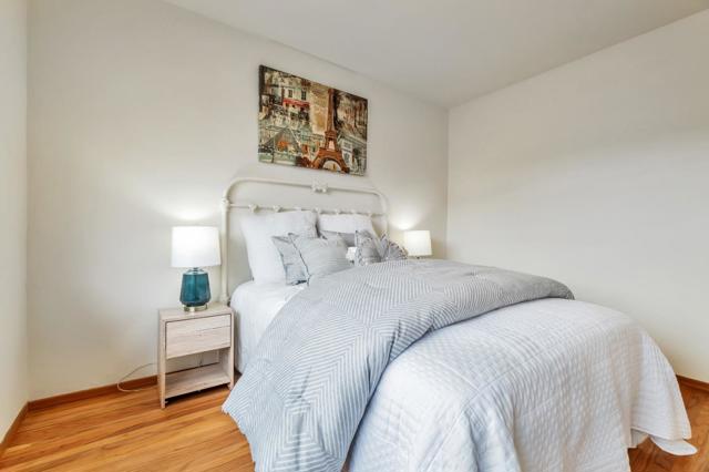 2861 Cottonwood Drive, San Bruno CA: https://media.crmls.org/mediaz/a0a282ac-29d7-4113-b3c7-db7d1a7a54eb.jpg