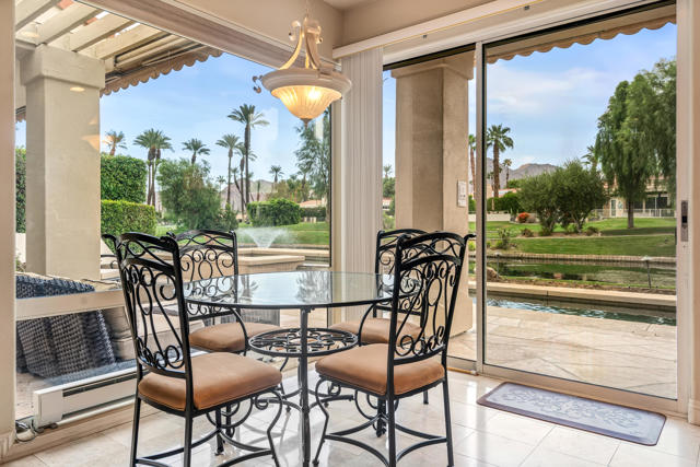 75063 Spyglass Drive, Indian Wells CA: https://media.crmls.org/mediaz/a0a28e2e-47dd-4835-b2bc-d899c2024bd9.jpg