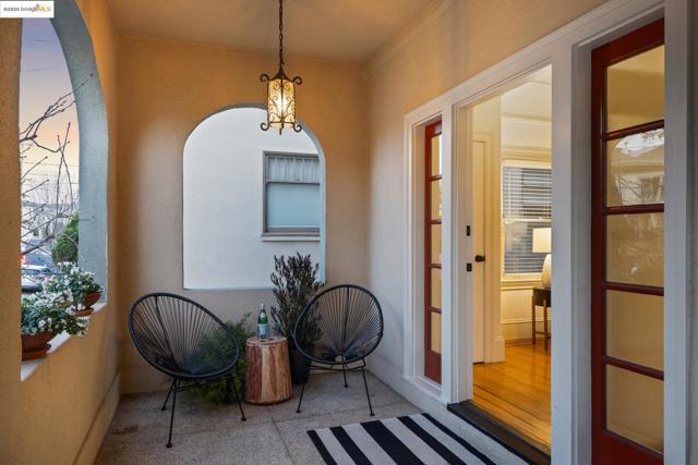 479 41st St, Oakland CA: https://media.crmls.org/mediaz/a0a2c2ae-a659-4101-aa96-f47bc8856f82.jpg