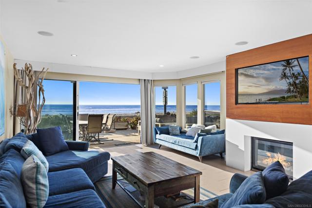 2965 Ocean Front Walk, San Diego CA: https://media.crmls.org/mediaz/a0a37600-b0b6-416c-9810-1293e24a7cc2.jpg