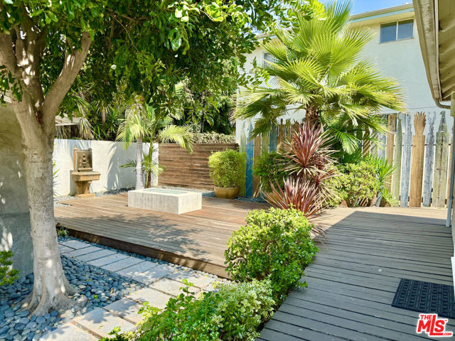 1153 N Poinsettia Place, West Hollywood CA: https://media.crmls.org/mediaz/a0a383f5-66bb-4c5f-b348-cc9f6dd64c02.jpg