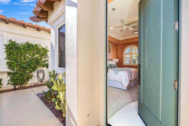 49606 Montana Way, La Quinta CA: https://media.crmls.org/mediaz/a0a46dd5-b18a-4675-8e0d-0c6dbe45872d.jpg