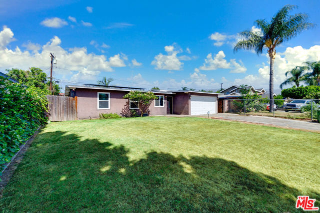 5633 Cedarglen Drive, Azusa CA: https://media.crmls.org/mediaz/a0a4d168-20bb-4ce2-944b-4da3d18cfe65.jpg