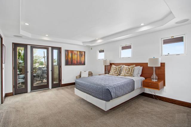 1728 W Lewis St, San Diego CA: https://media.crmls.org/mediaz/a0a50968-87fb-4f31-bd38-d16c1174160b.jpg